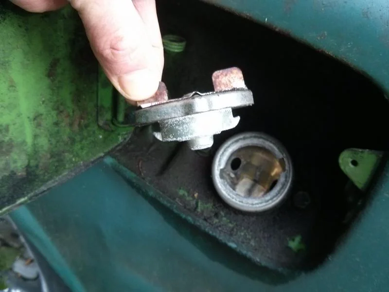 fj55-78-gas-cap-3.webp