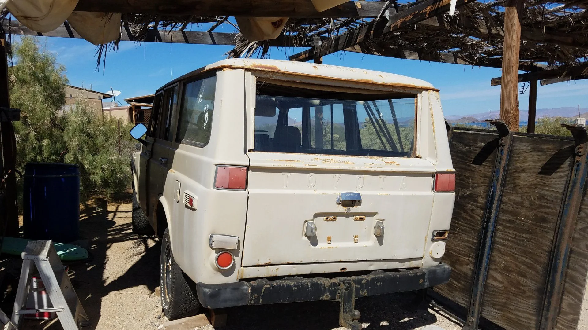 FJ55 Back.webp