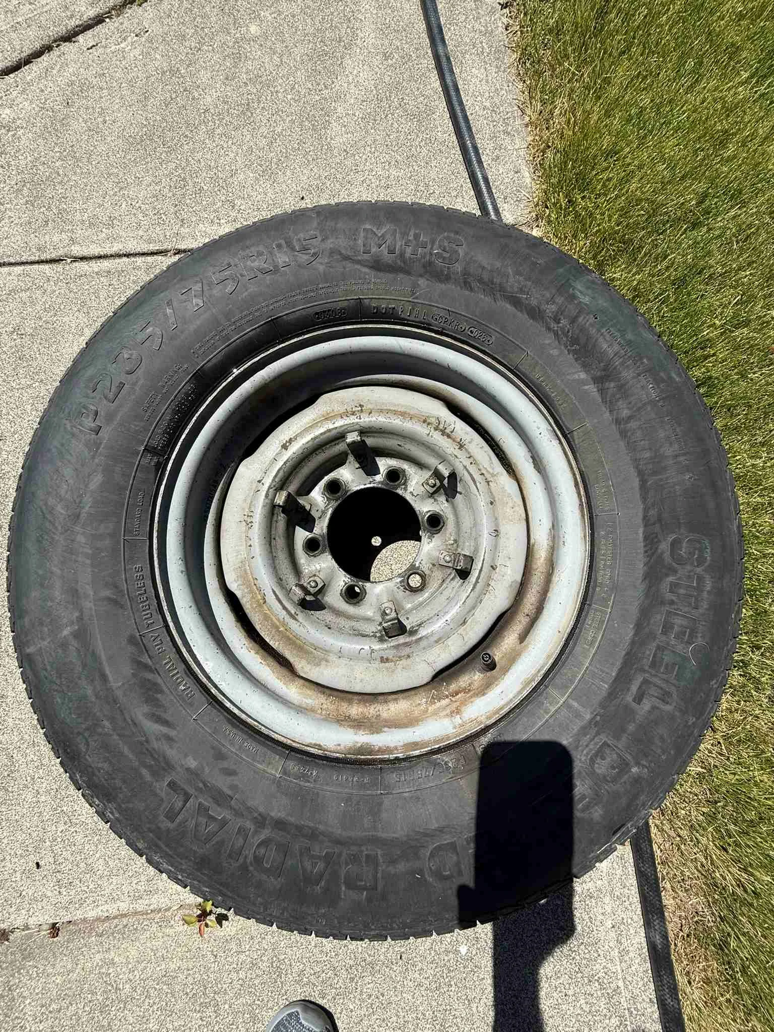 FJ55 OEM 15 inch Wheel.webp