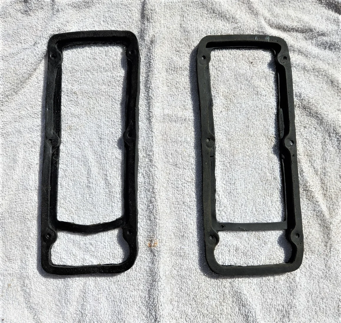 FJ55 TAILLIGHT 78-80 SEALS.webp