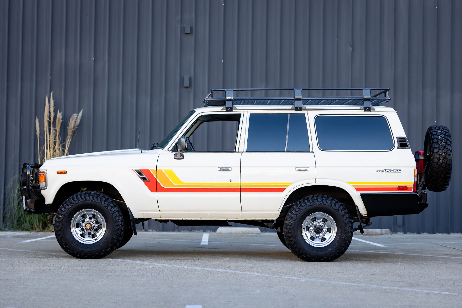 FJ60-3.webp