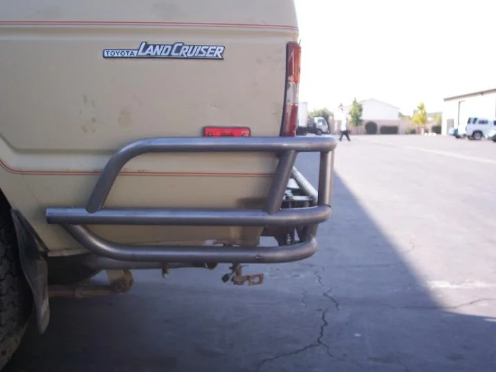 FJ60 bumper 006-small.webp