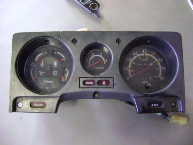 FJ60 dash 001.webp