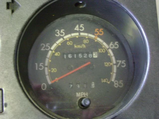 FJ60 dash 003.webp