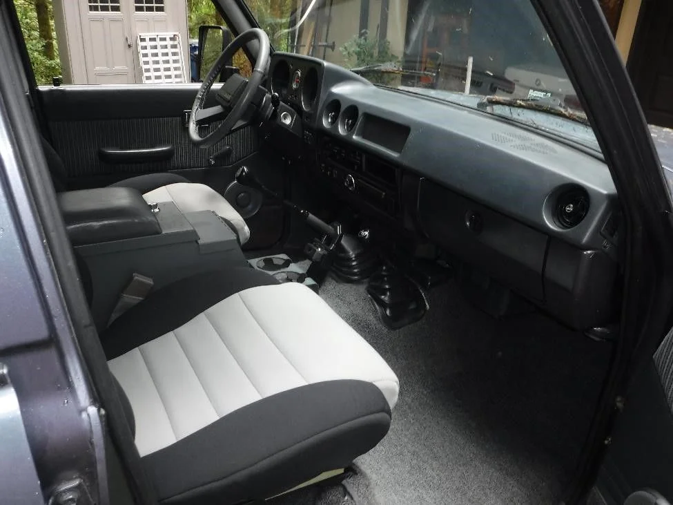 fj60 INTERIOR DASH RIGHT.webp