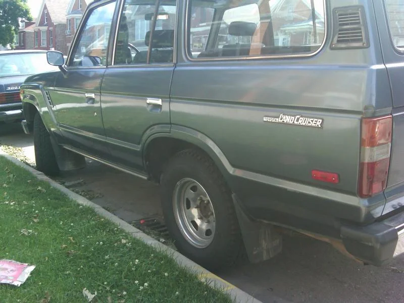 fj60 left side.webp