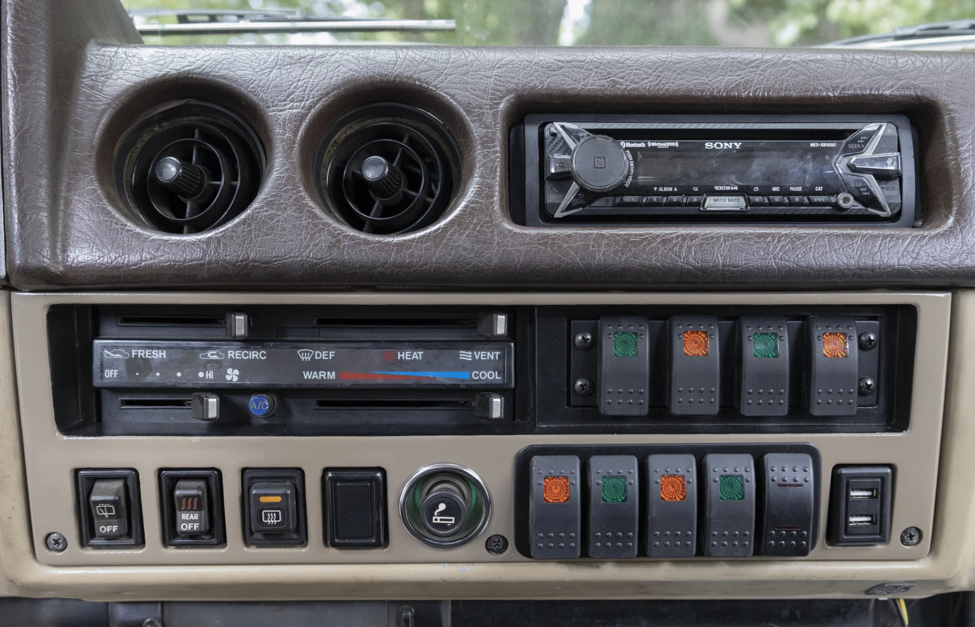 FJ60 Part Assortment.png