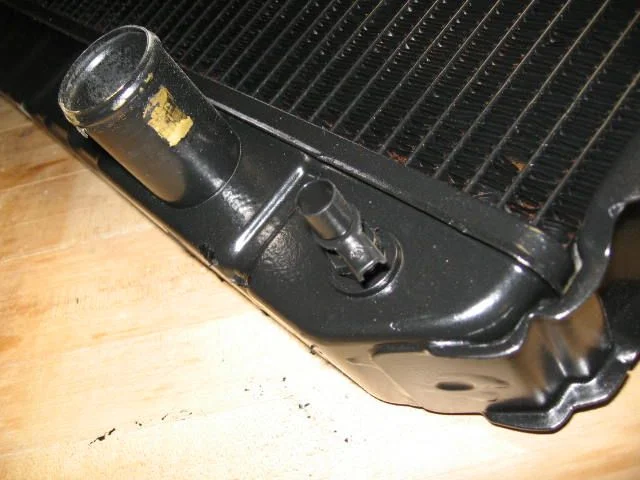 FJ60 Radiator.JPG