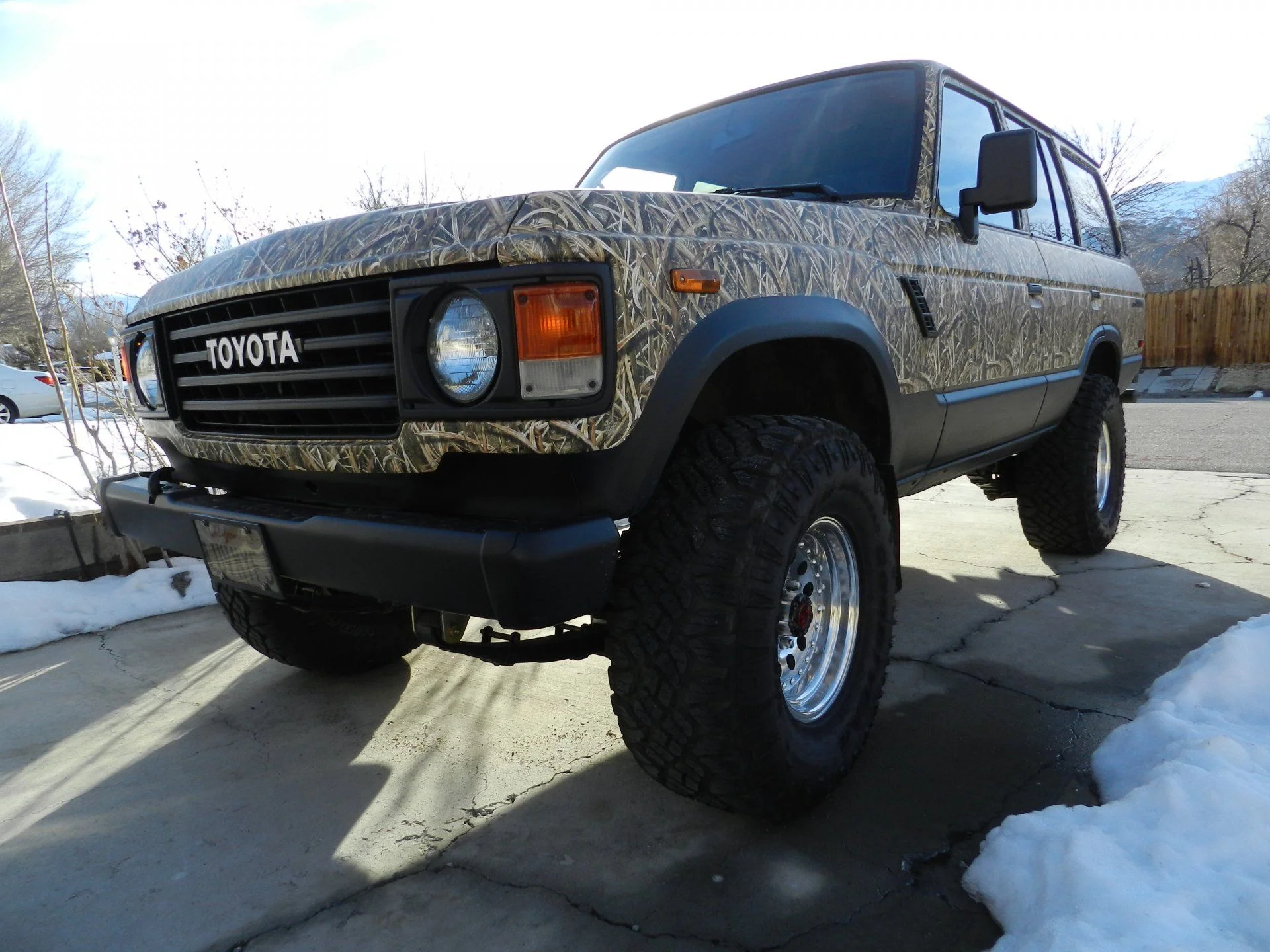 FJ60 re-paint 003.webp