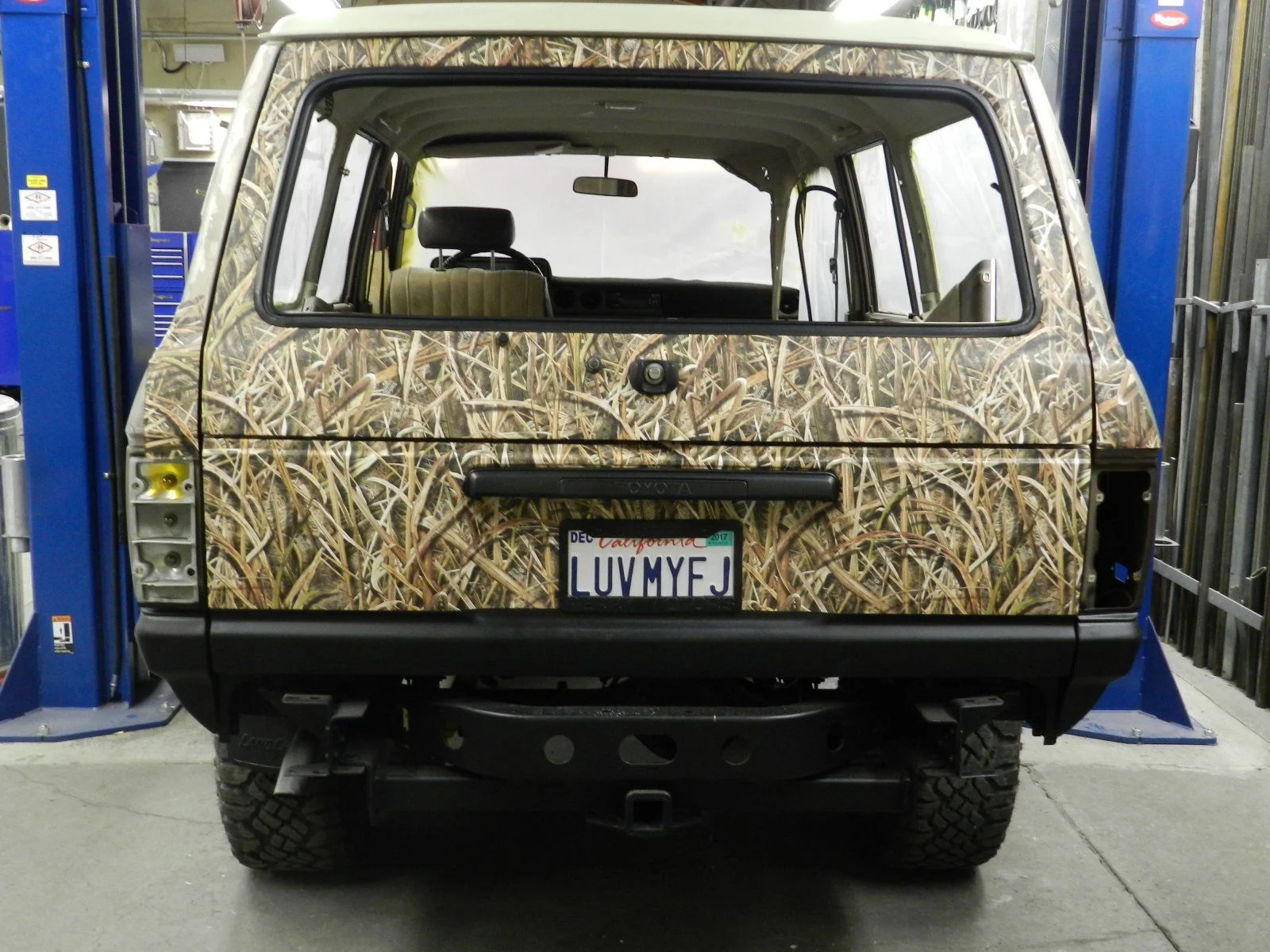 FJ60 Re-paint 011.webp