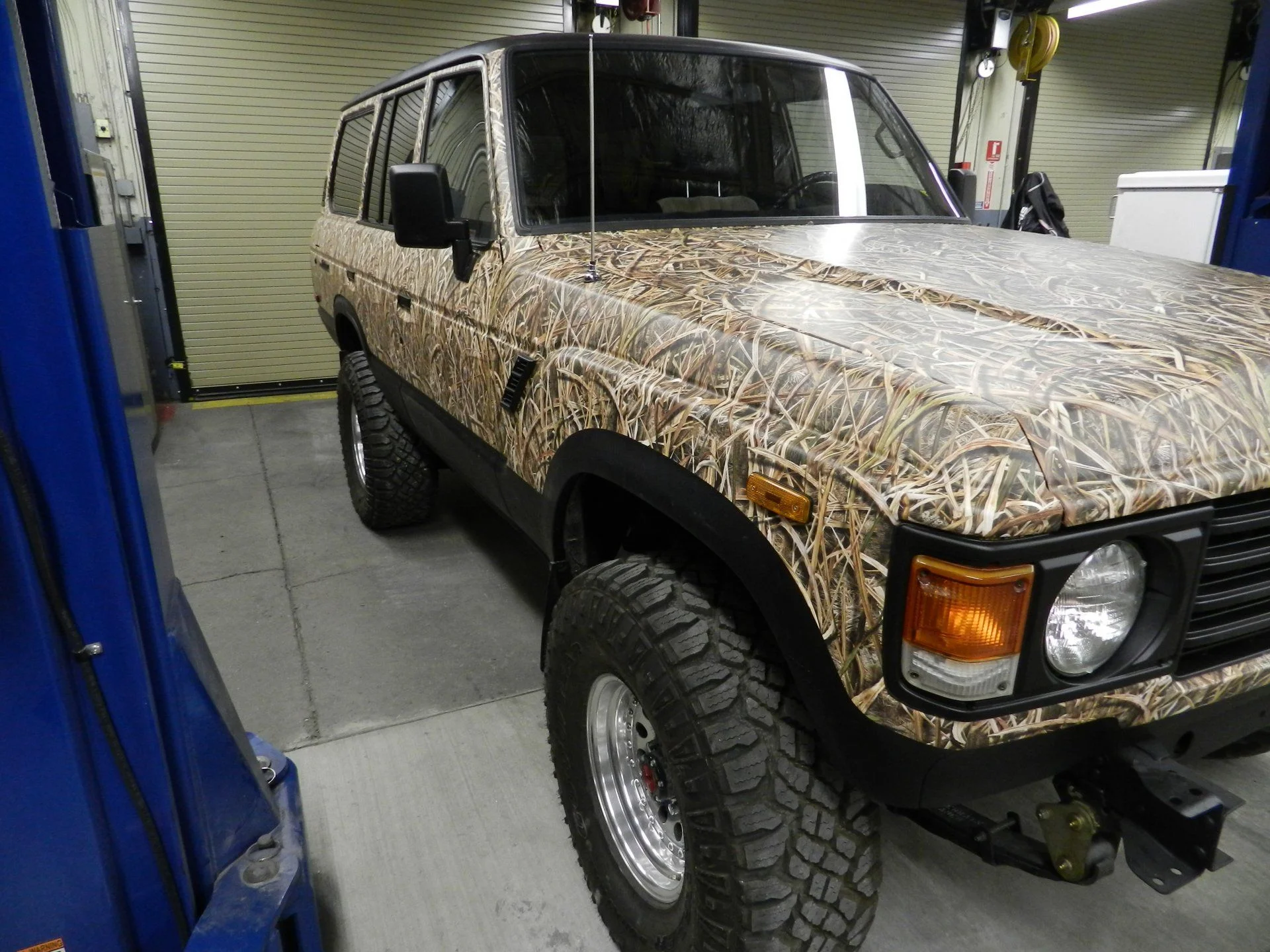FJ60 Re-paint 014.webp