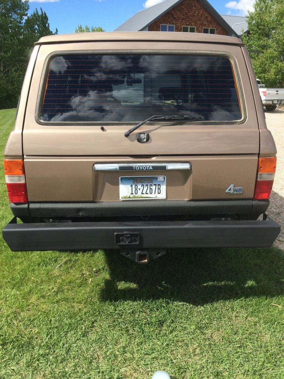 FJ60 Rear View 001.webp