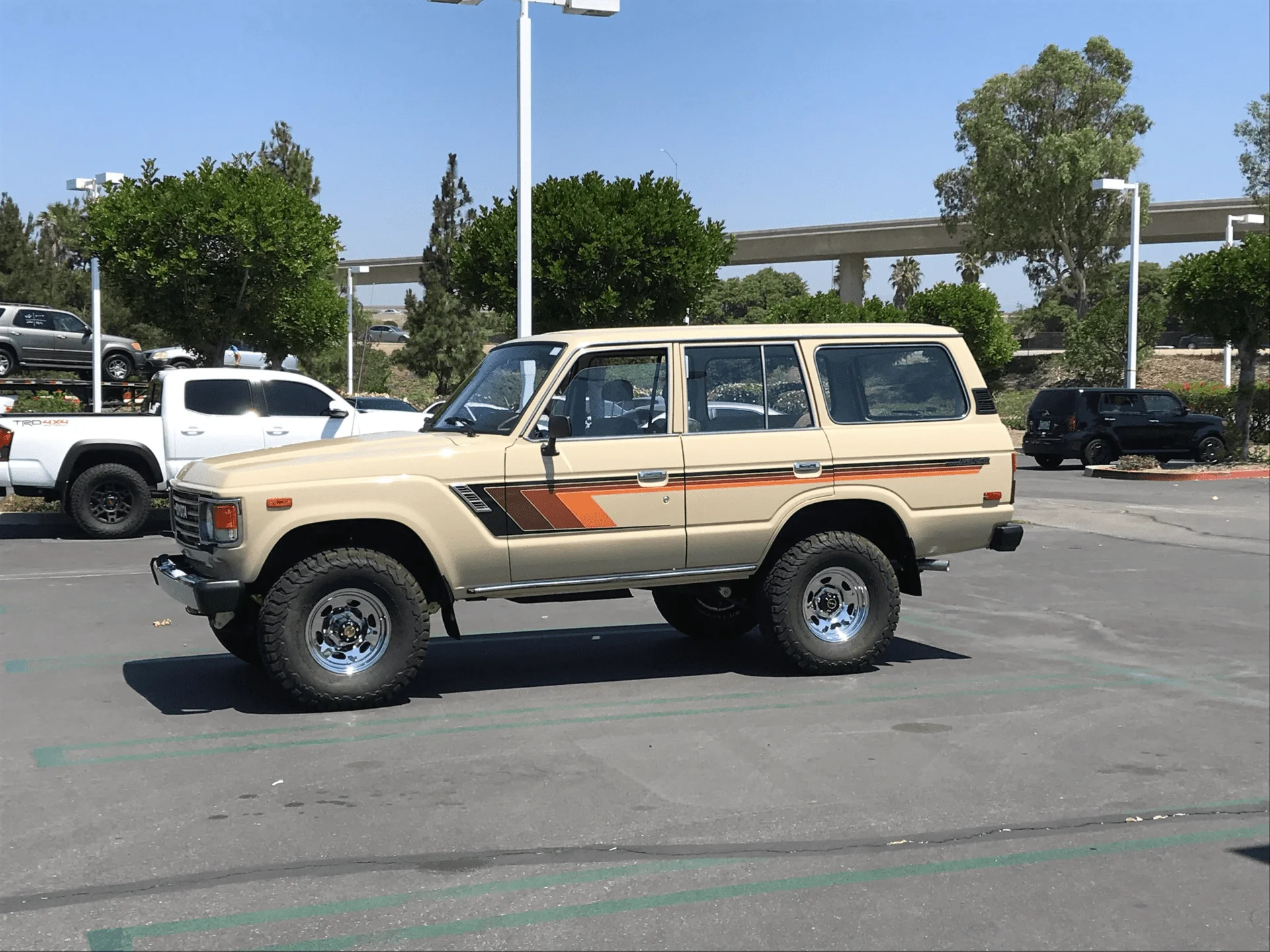 FJ60.webp