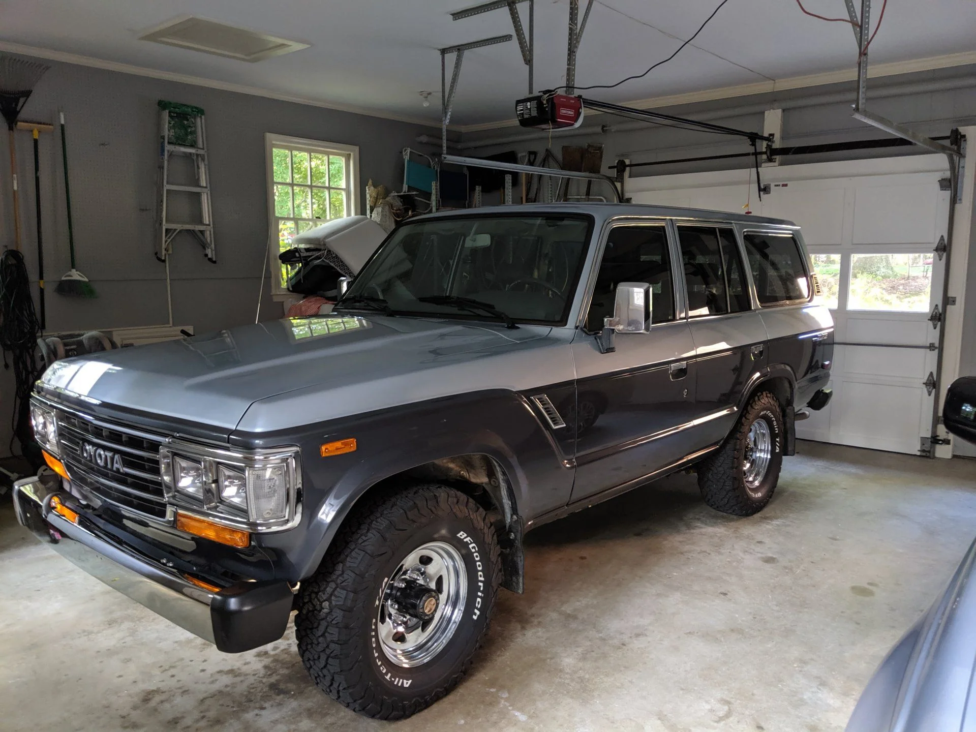 FJ62 Garage Pic.webp
