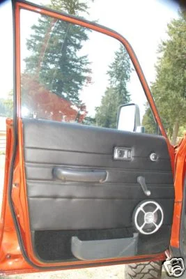 fj62 leather door panel.webp