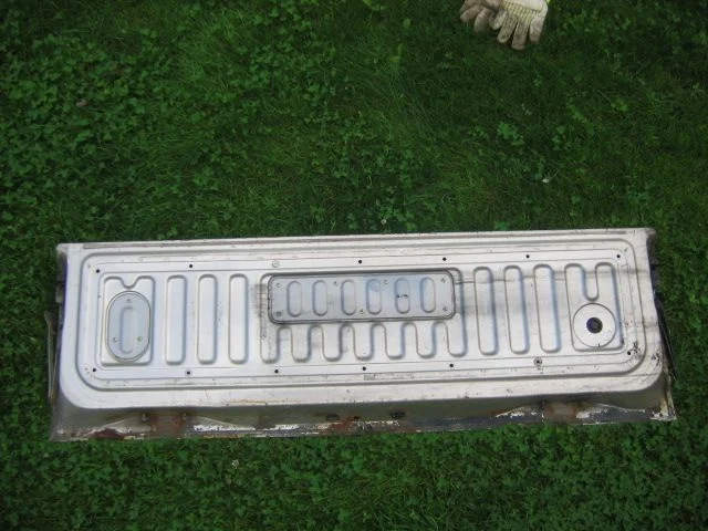 fj62 tailgate 001.webp