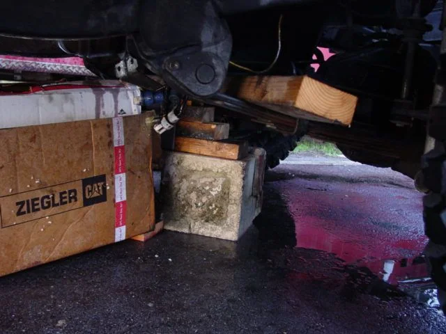 fj62 tear down 051.webp