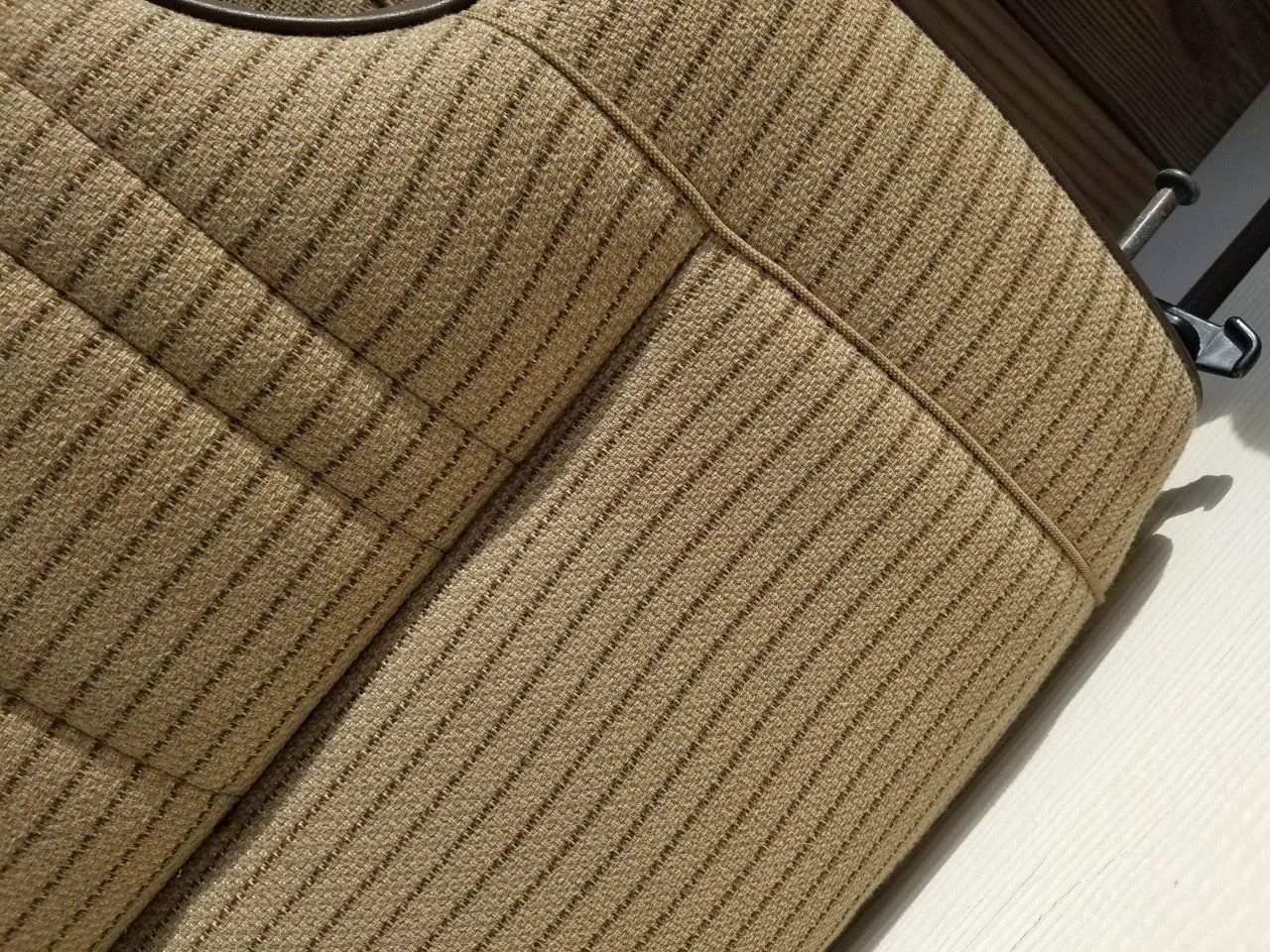 FJ62seat2.webp