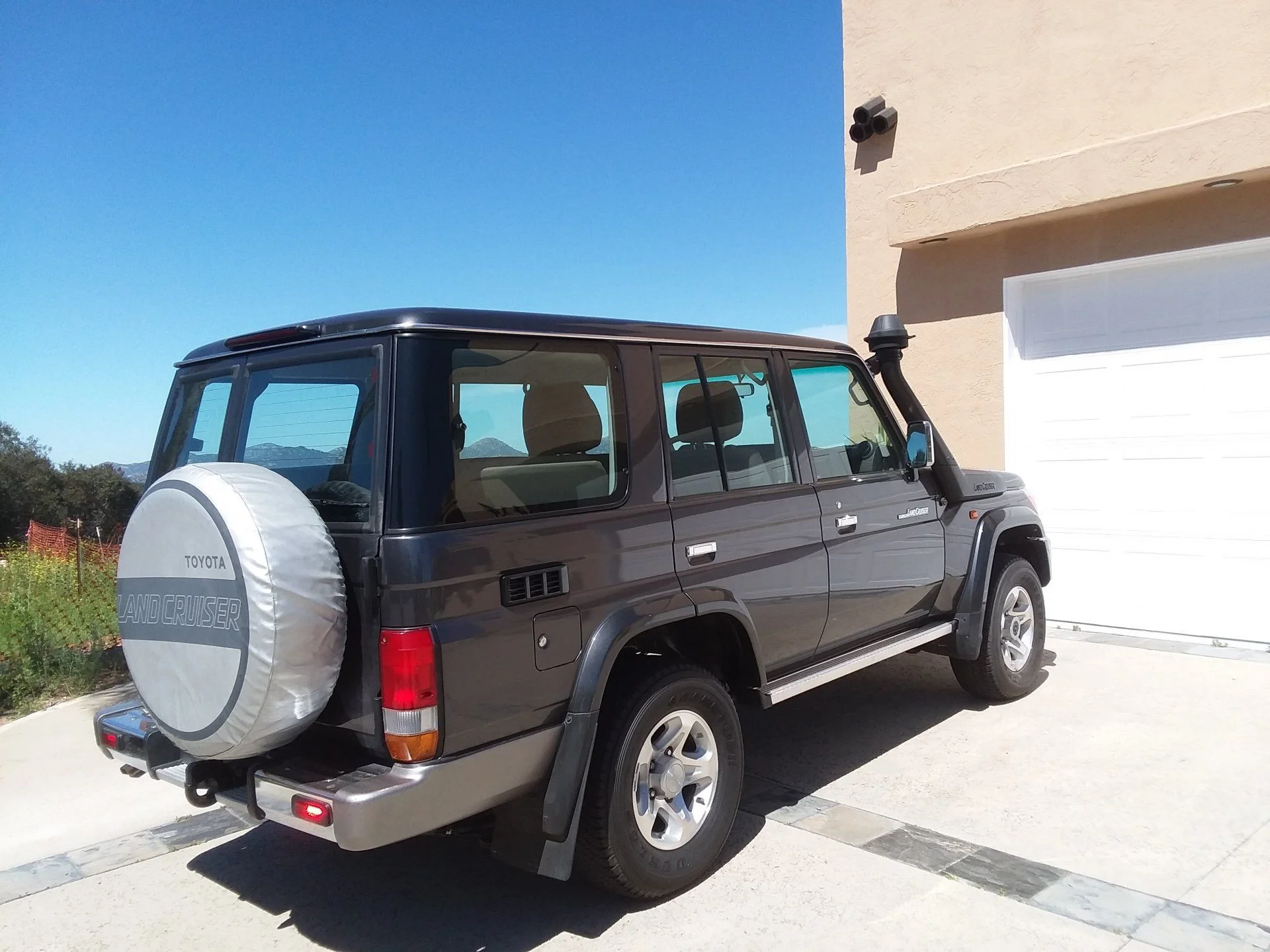 FJ70-1.webp