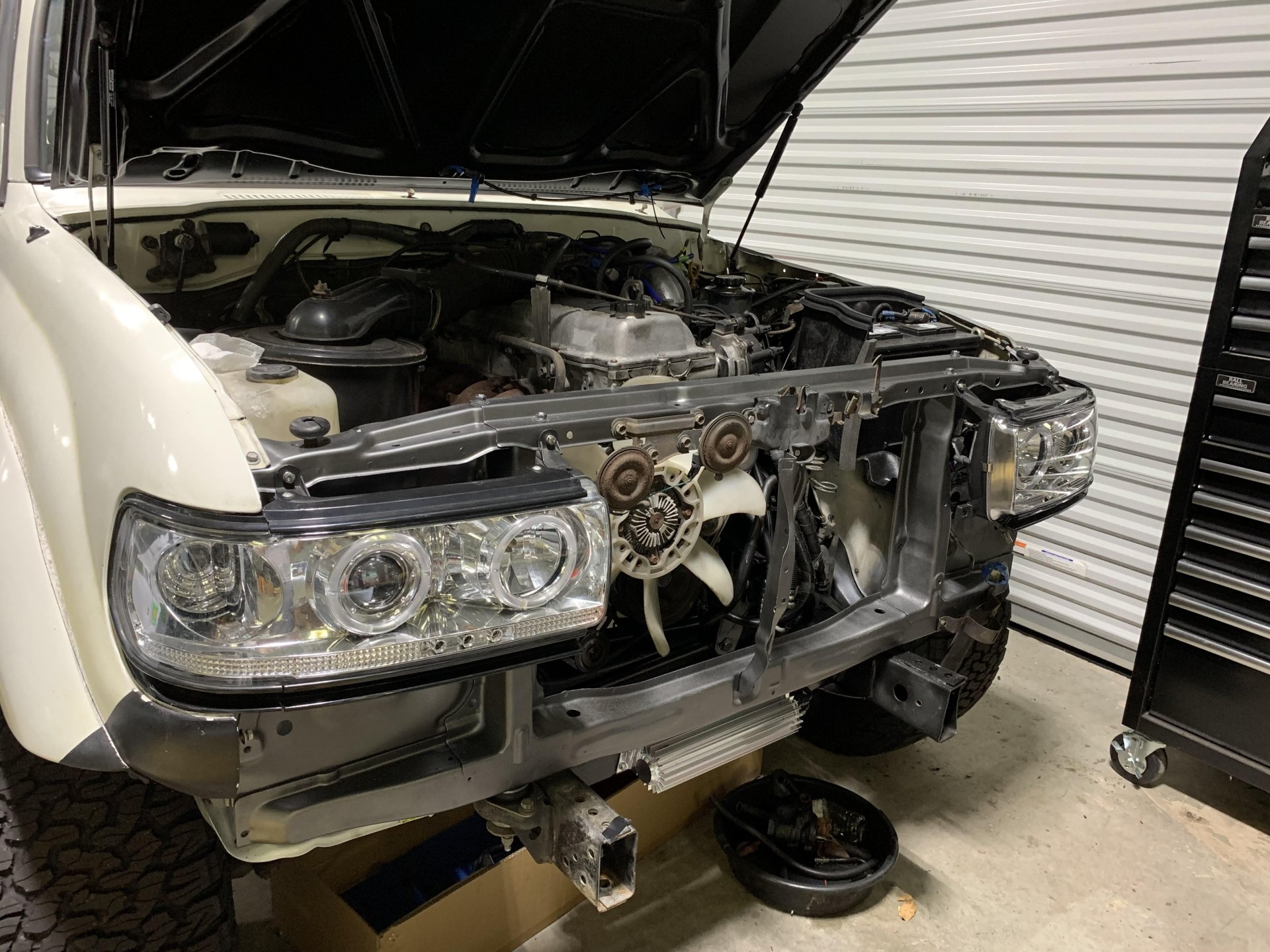FJ80 Front.jpg