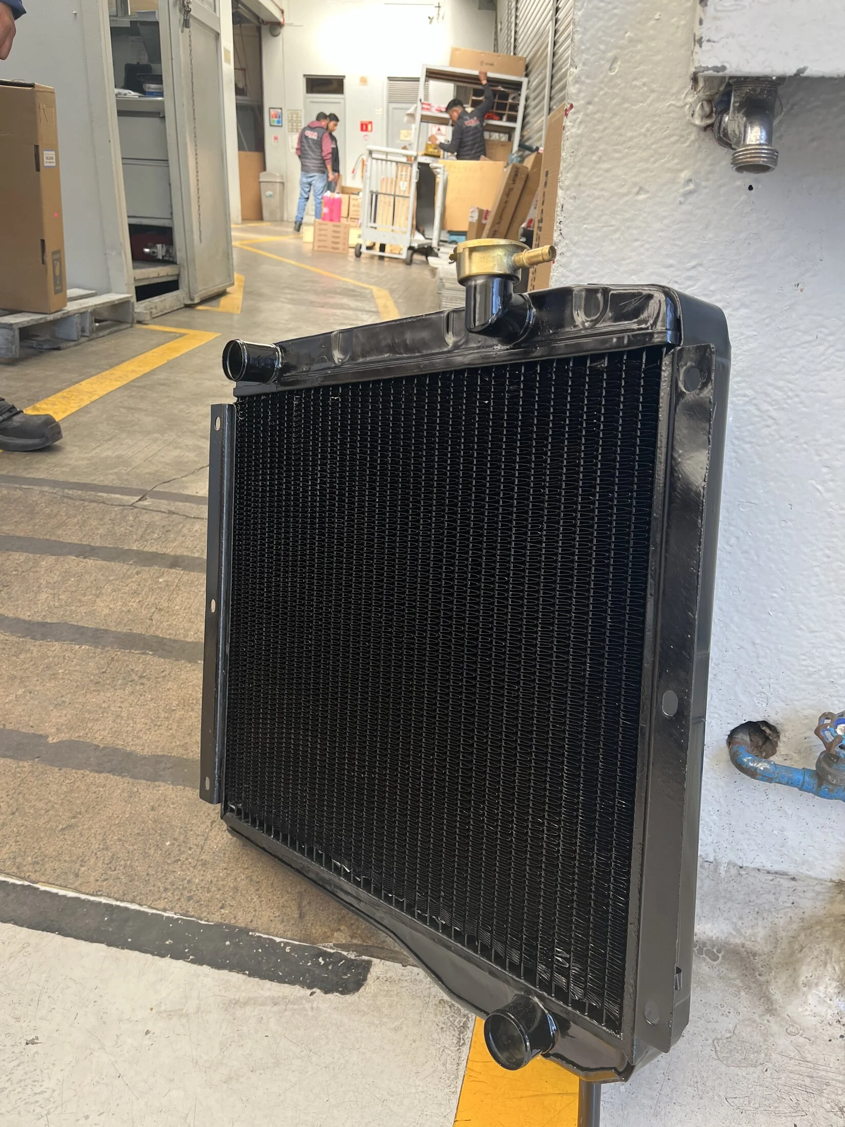 FJ_40_Radiator_Brass_Early.webp