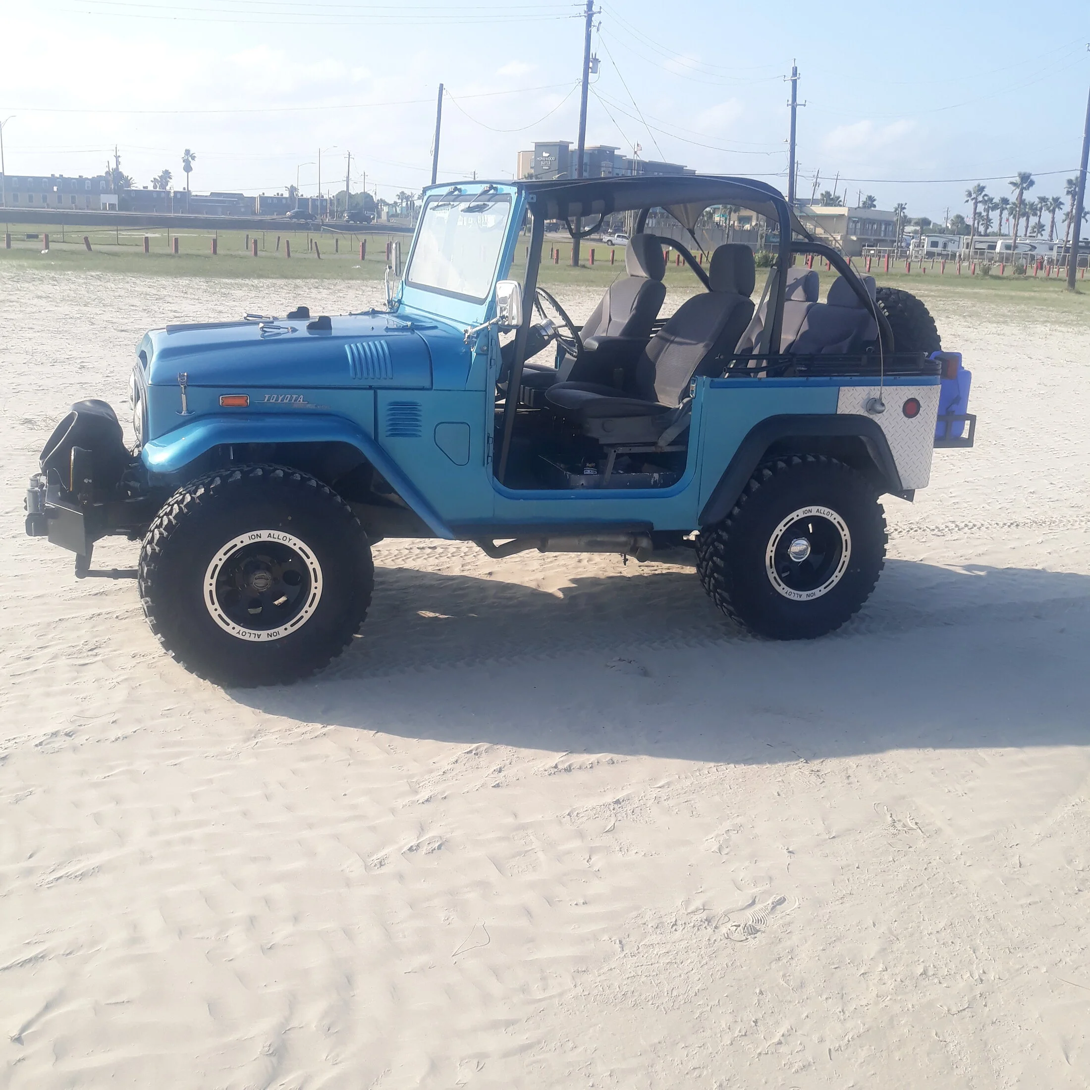 FJ_BEACH3.webp