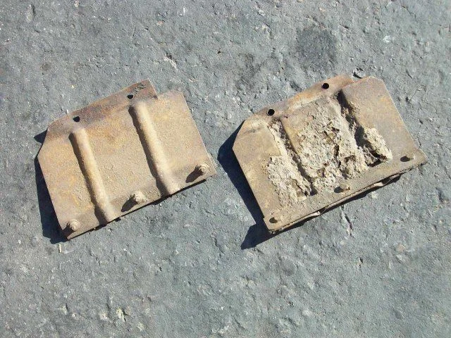 flapbrackets.jpg