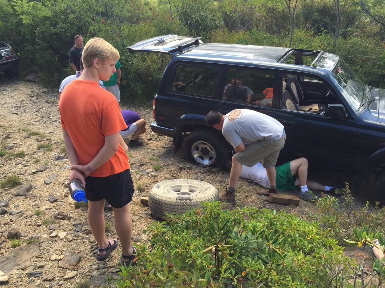 flat tire changing 2.JPG