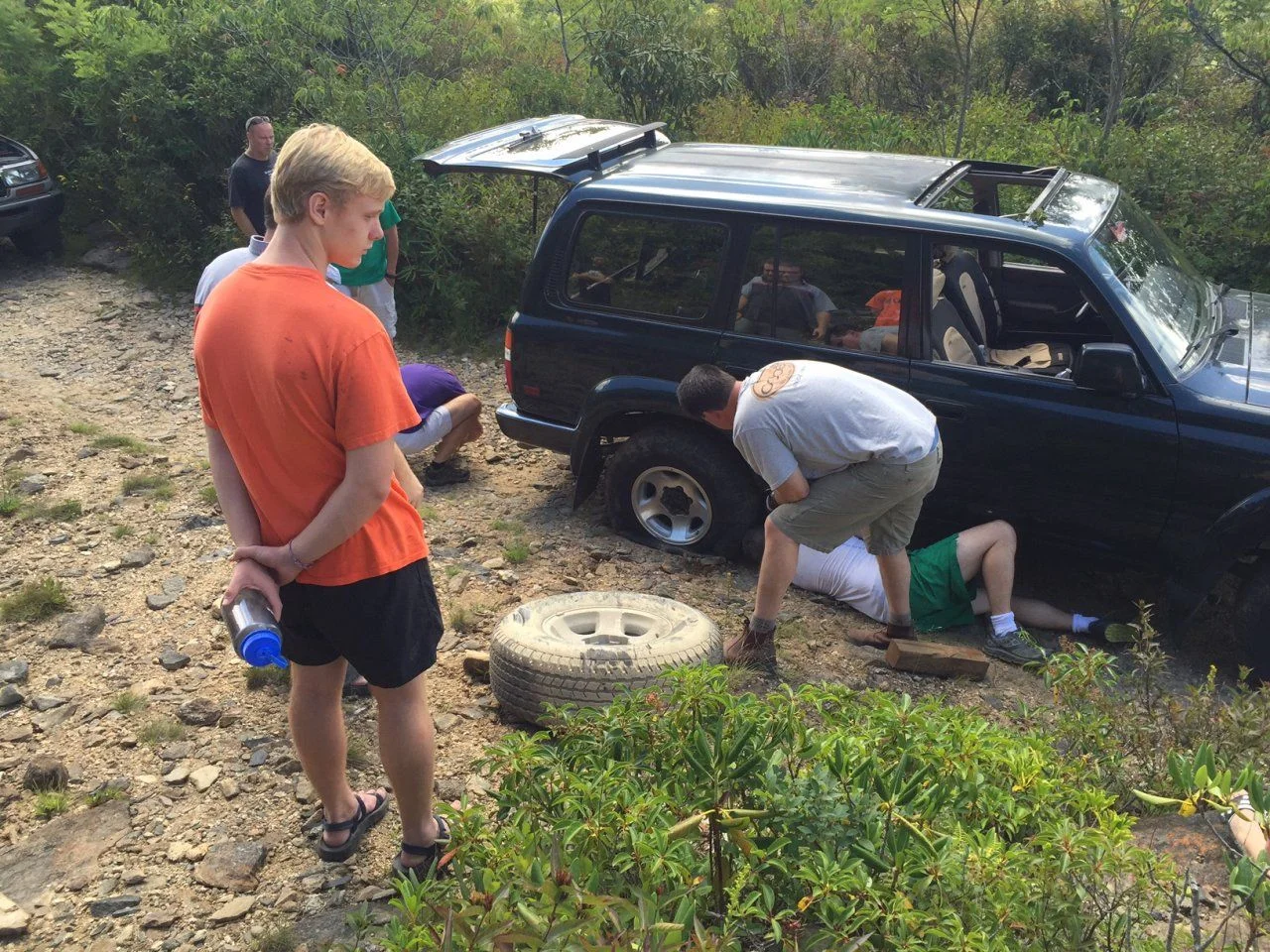 flat tire changing 2.webp