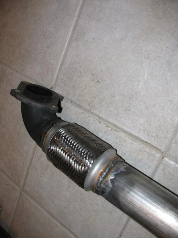 Flex pipe #2 Dec 1, 2011.webp