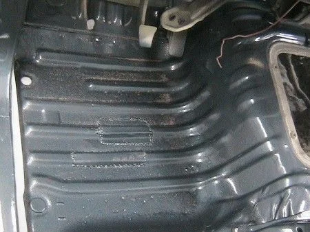 floor drivers side.webp