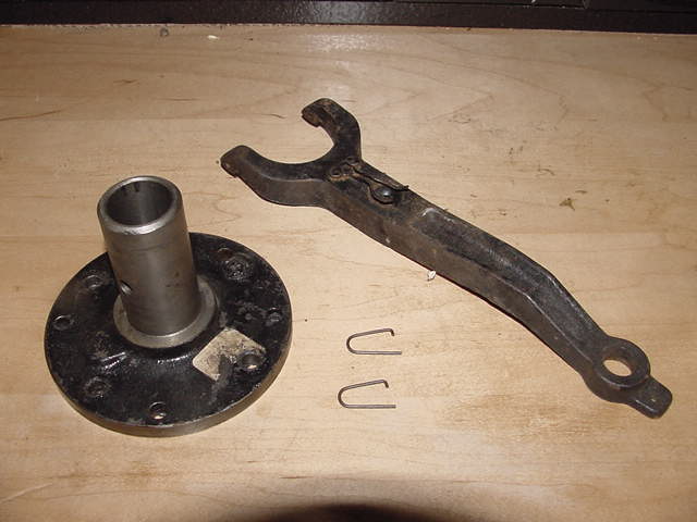 fork and retainer.JPG
