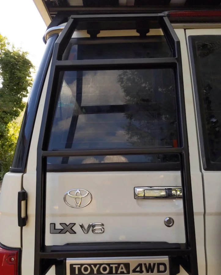 FR-ladder-J76-mounted.jpg