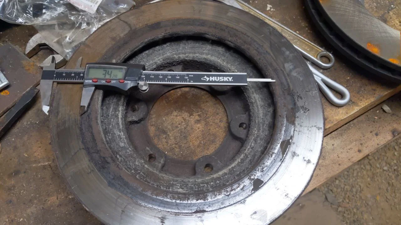 front-right-old-rotor-inside.webp