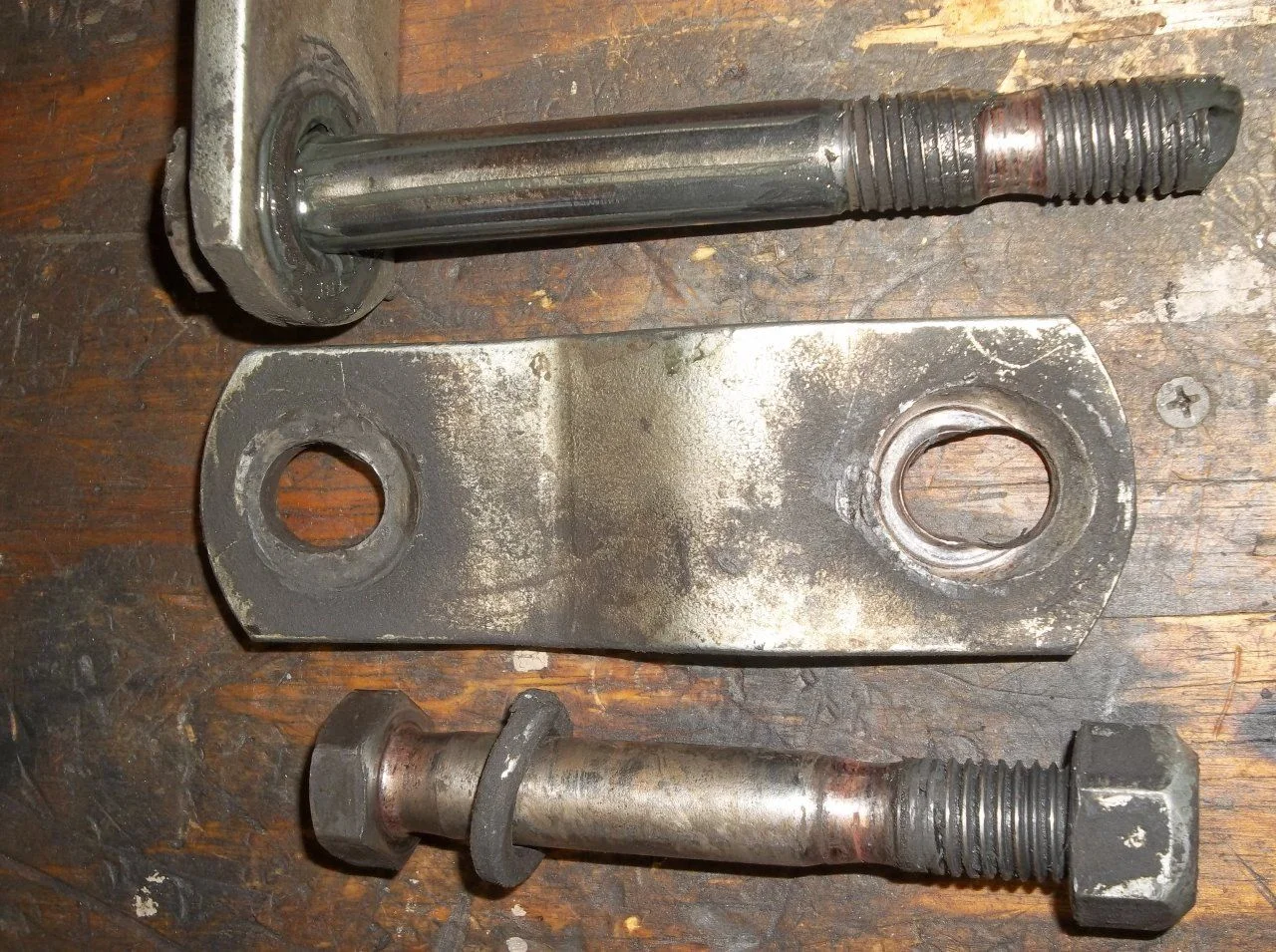 Front Shackle and Bolts (2).webp