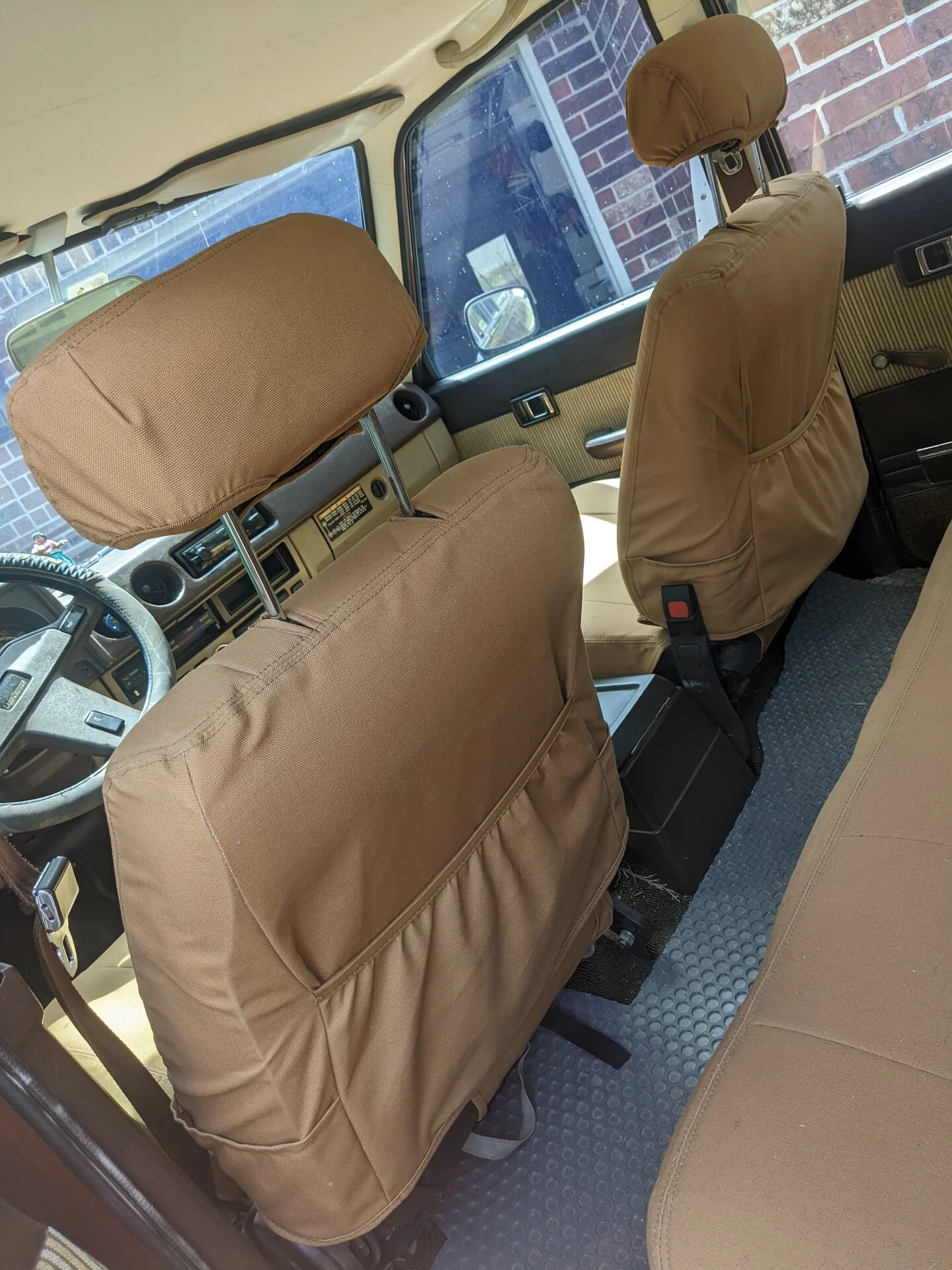 Frontseatcovers1.webp
