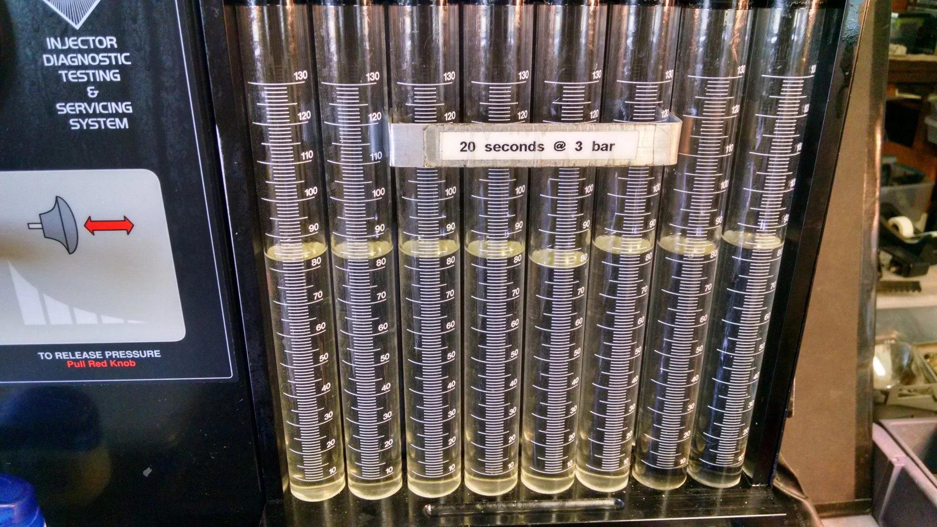 Fuel injector test, Stardard Auto before service.webp