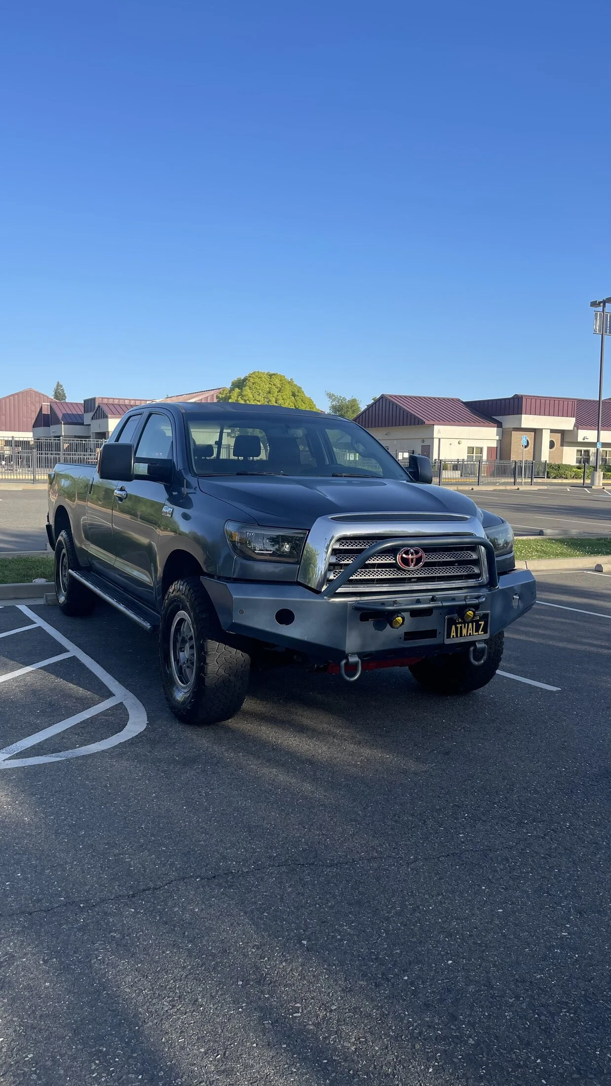 Elk Grove, Ca- 2007 Toyota Tundra double cab 4x4 limited $12.5k