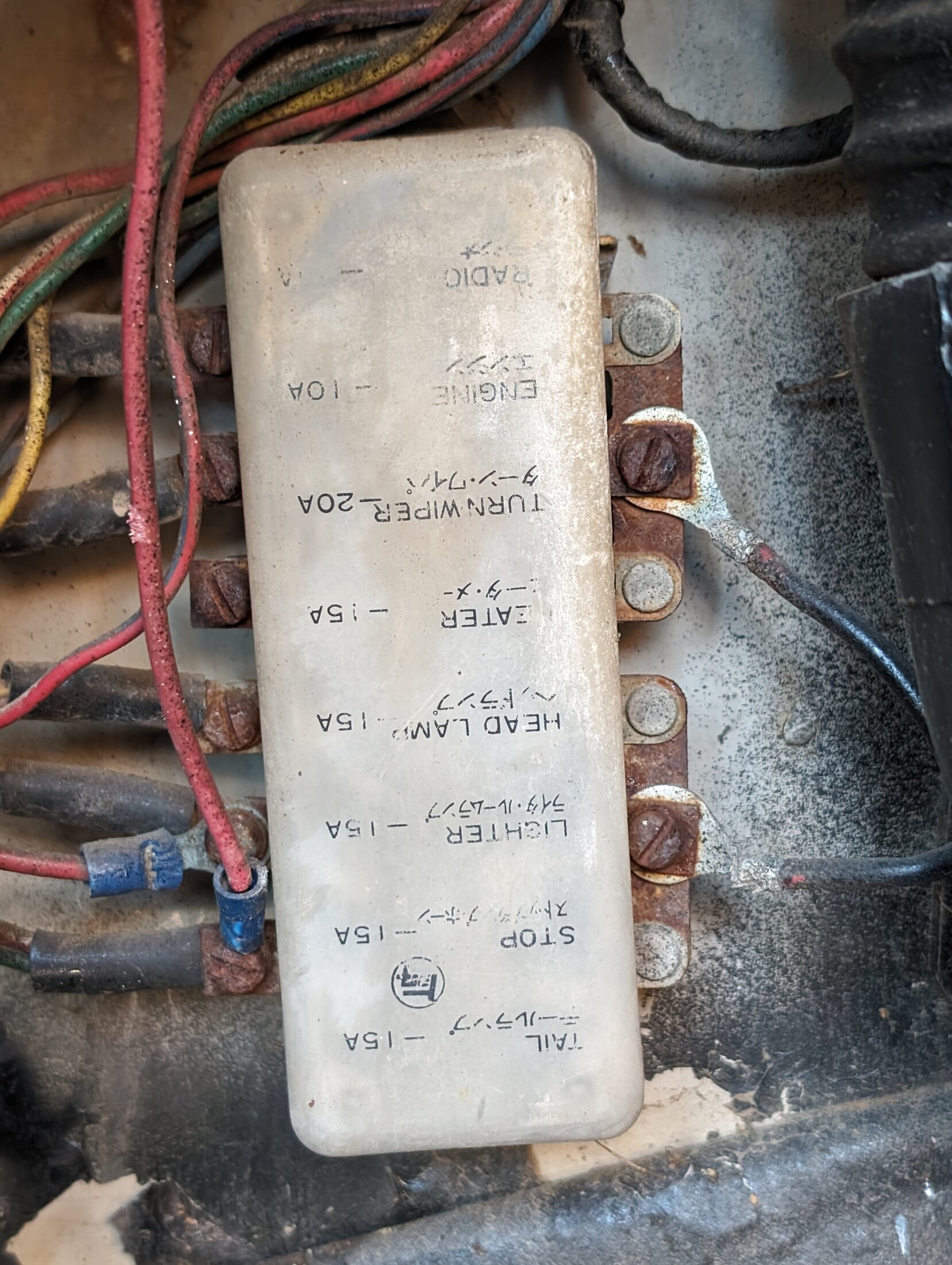 Fuse Block Cover.jpg