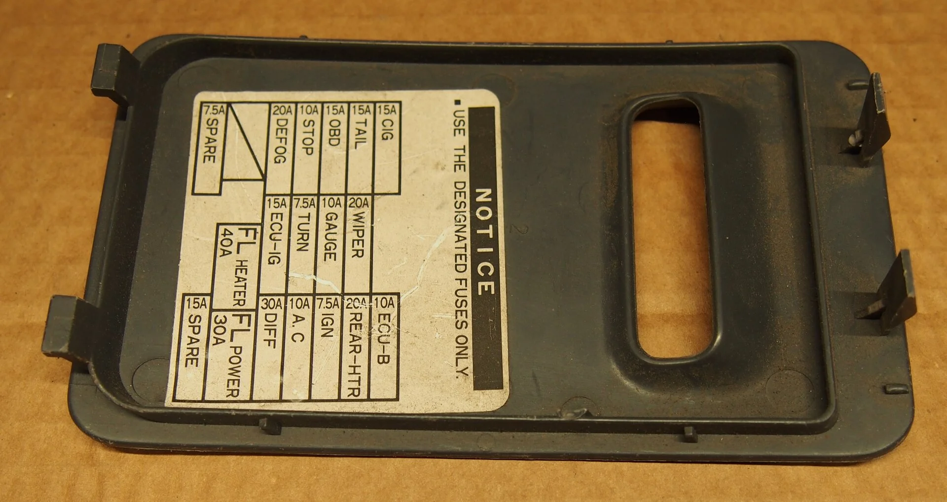 Fuse cover rear Dec 12.JPG