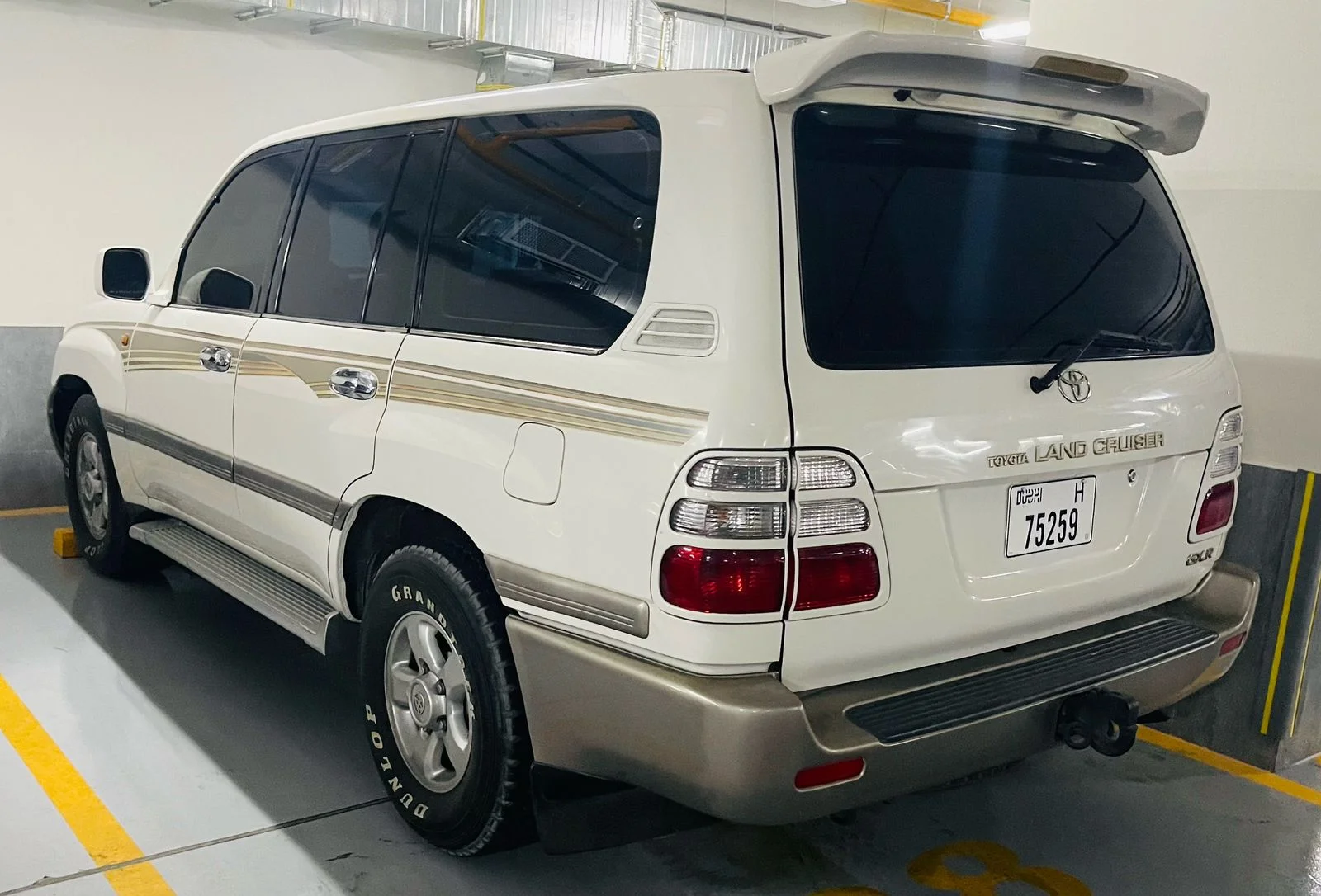 FZJ100.webp