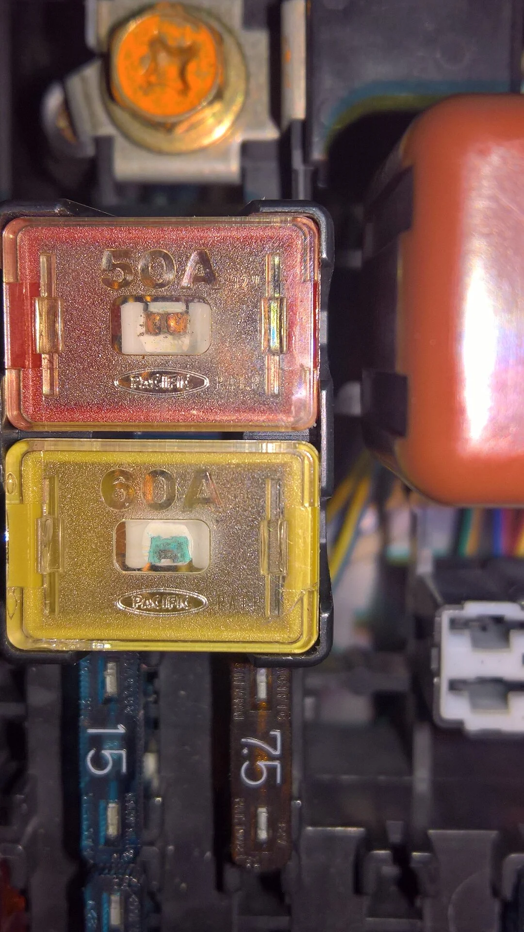 FZJ80 blown AM1 50amp fuse.webp