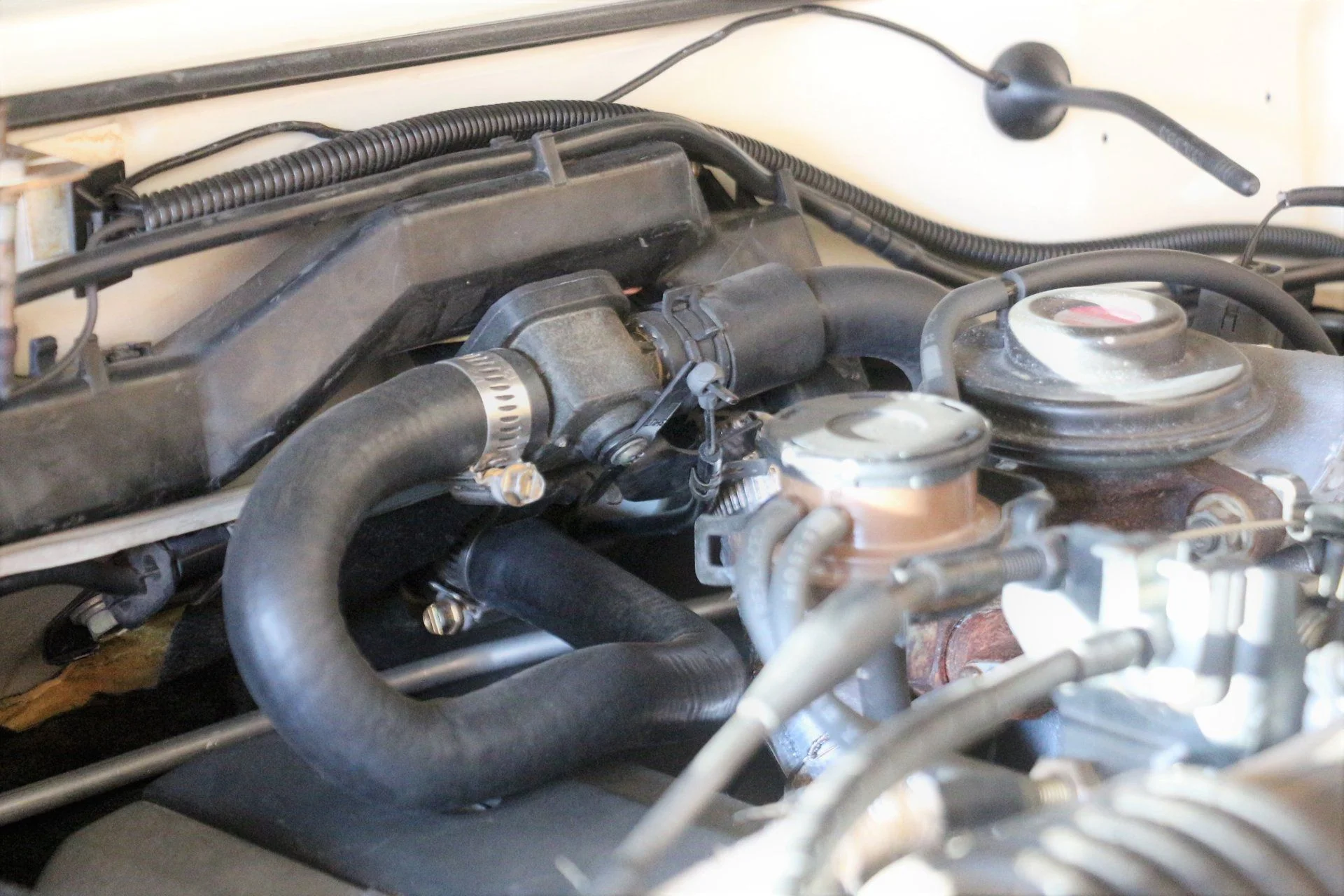FZJ80 Rear Heat Bypass hose example.jpg