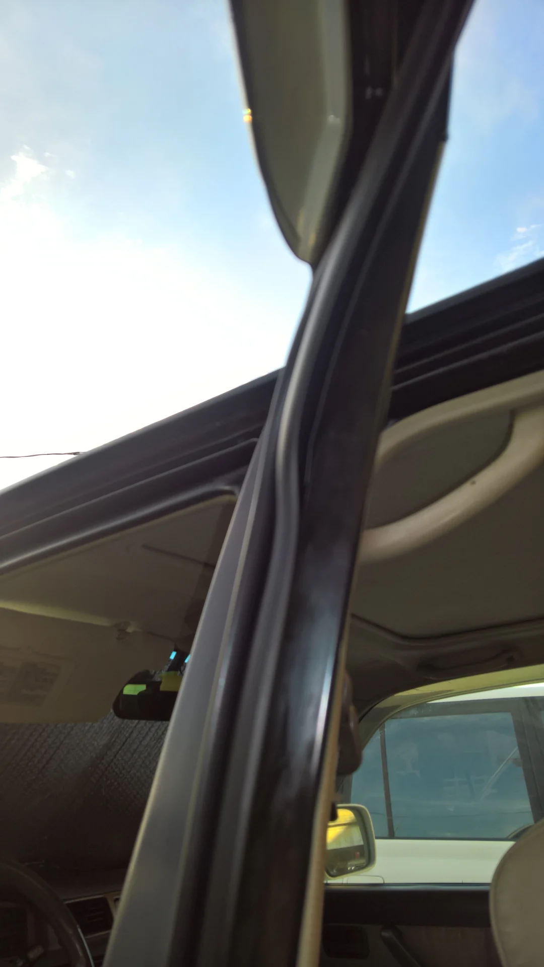 FZJ80 rubber glass run installation rear door1.png