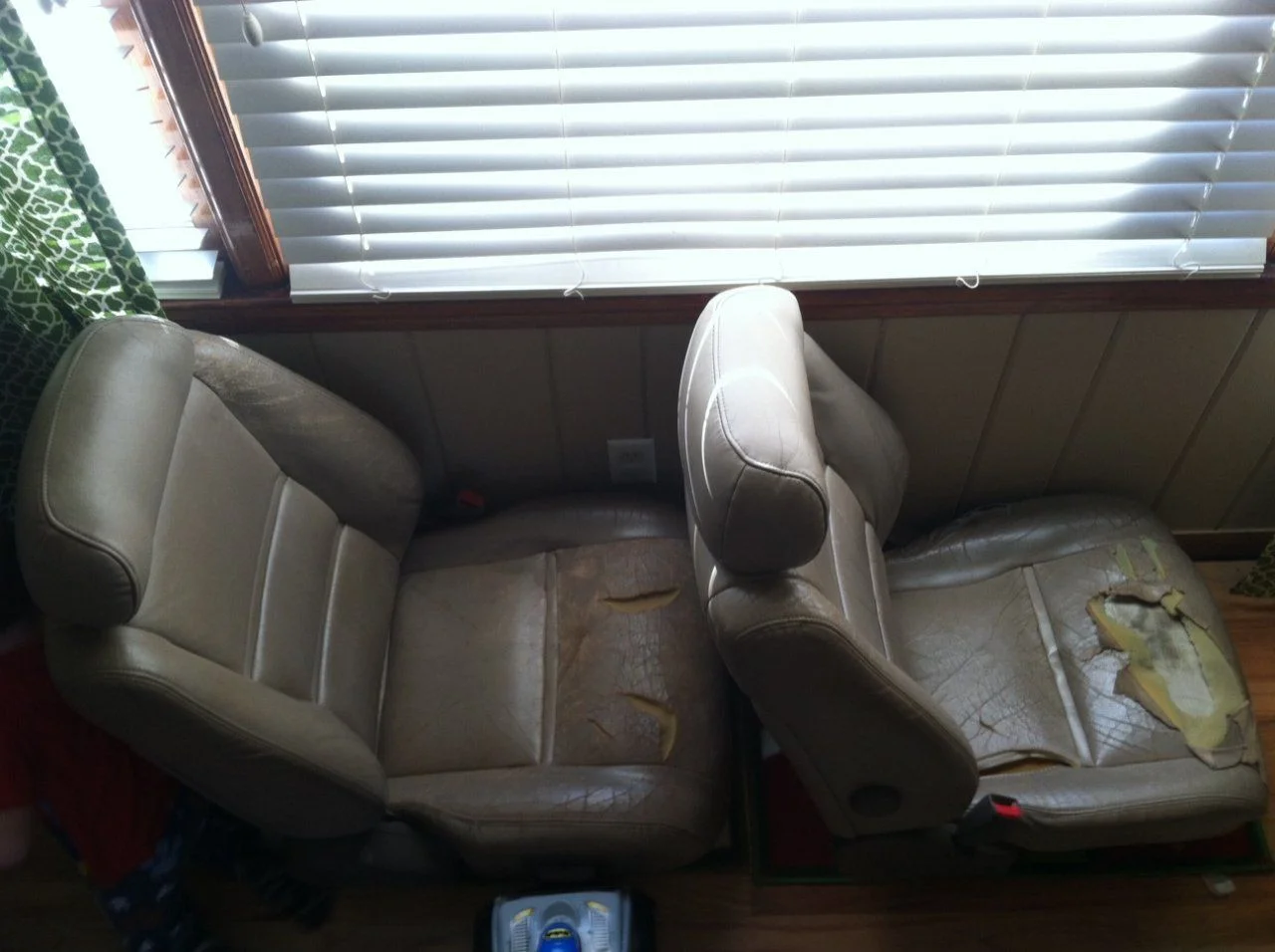 FZJ80 seats.webp