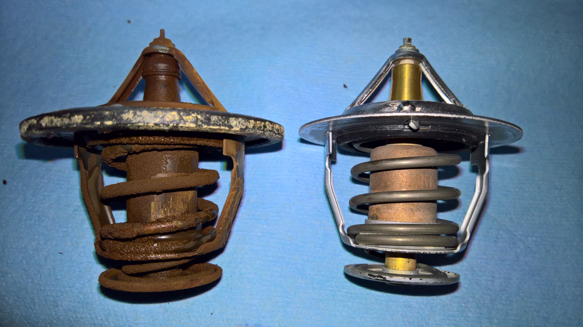 FZJ80 Thermostat examples used with block sealer and without.jpg