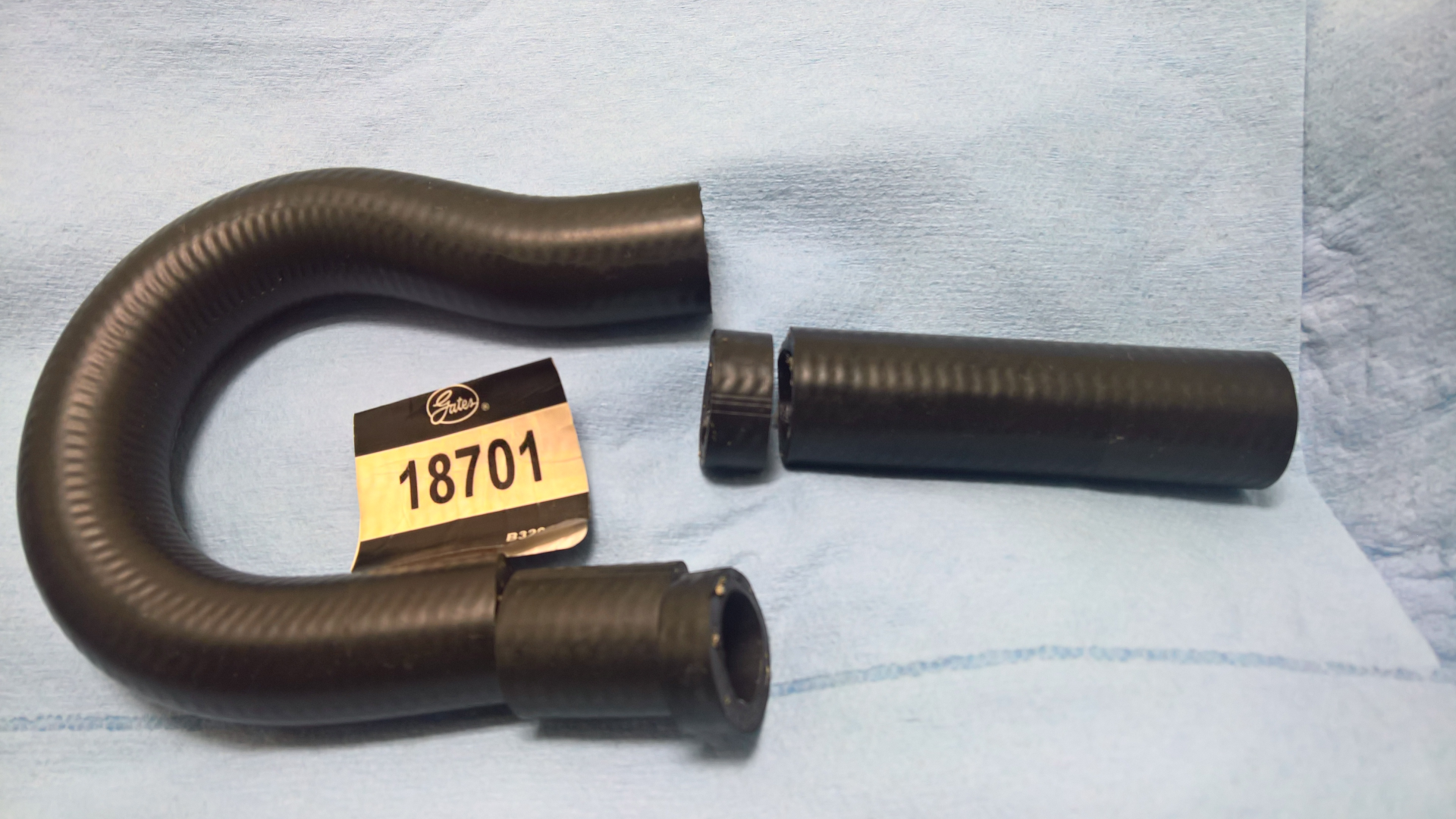 Gates formed heater hose 18701 cut to fit Land Cruiser.png