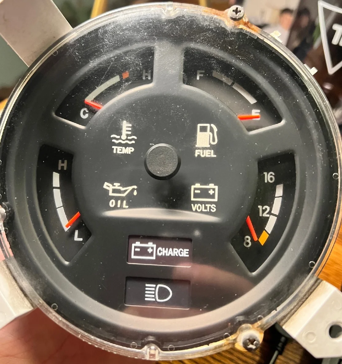 Gauge Front.webp