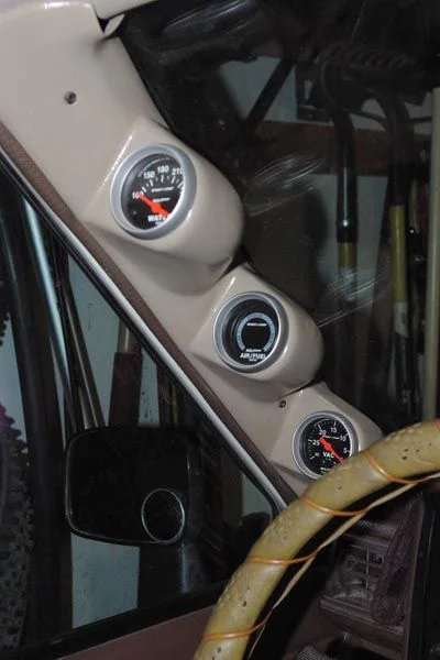 gauges.jpg