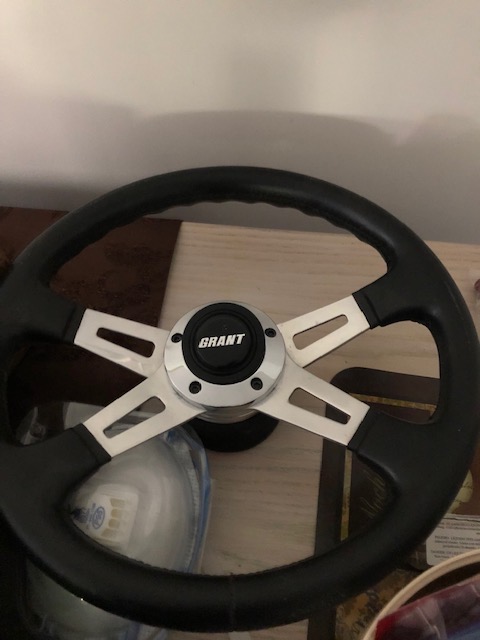 Grant steering wheel 40 series.jpg
